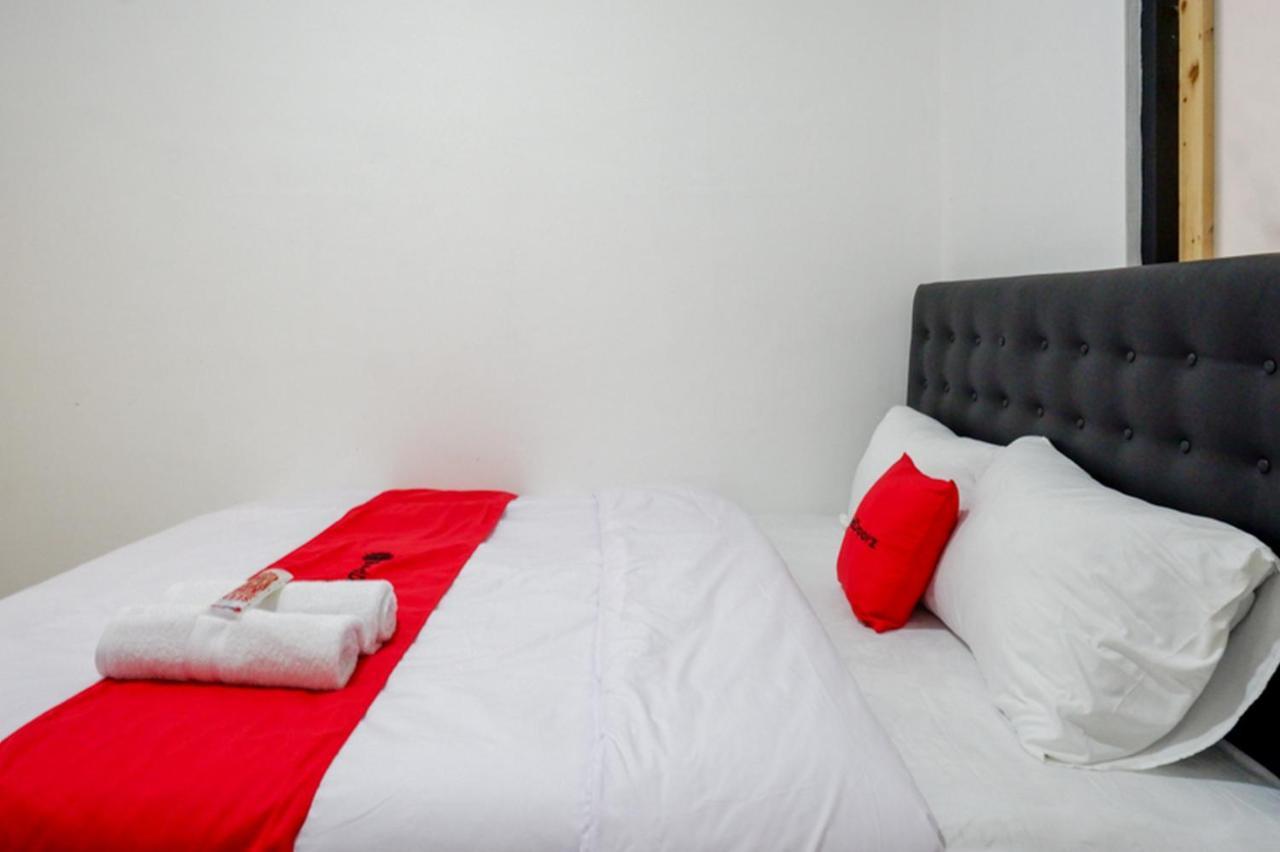 Reddoorz @ Demangan Sari Residence Pakualaman Exterior photo