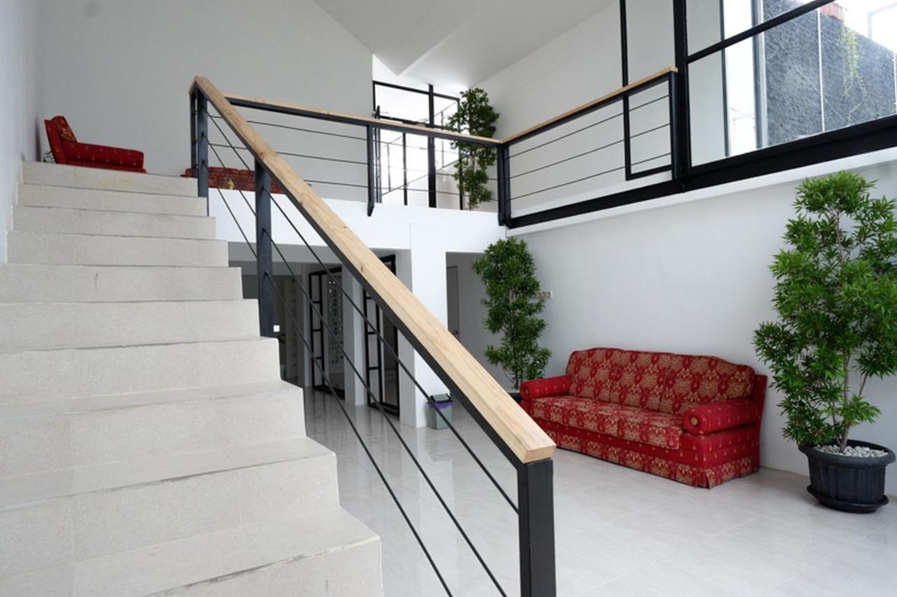 Reddoorz @ Demangan Sari Residence Pakualaman Exterior photo