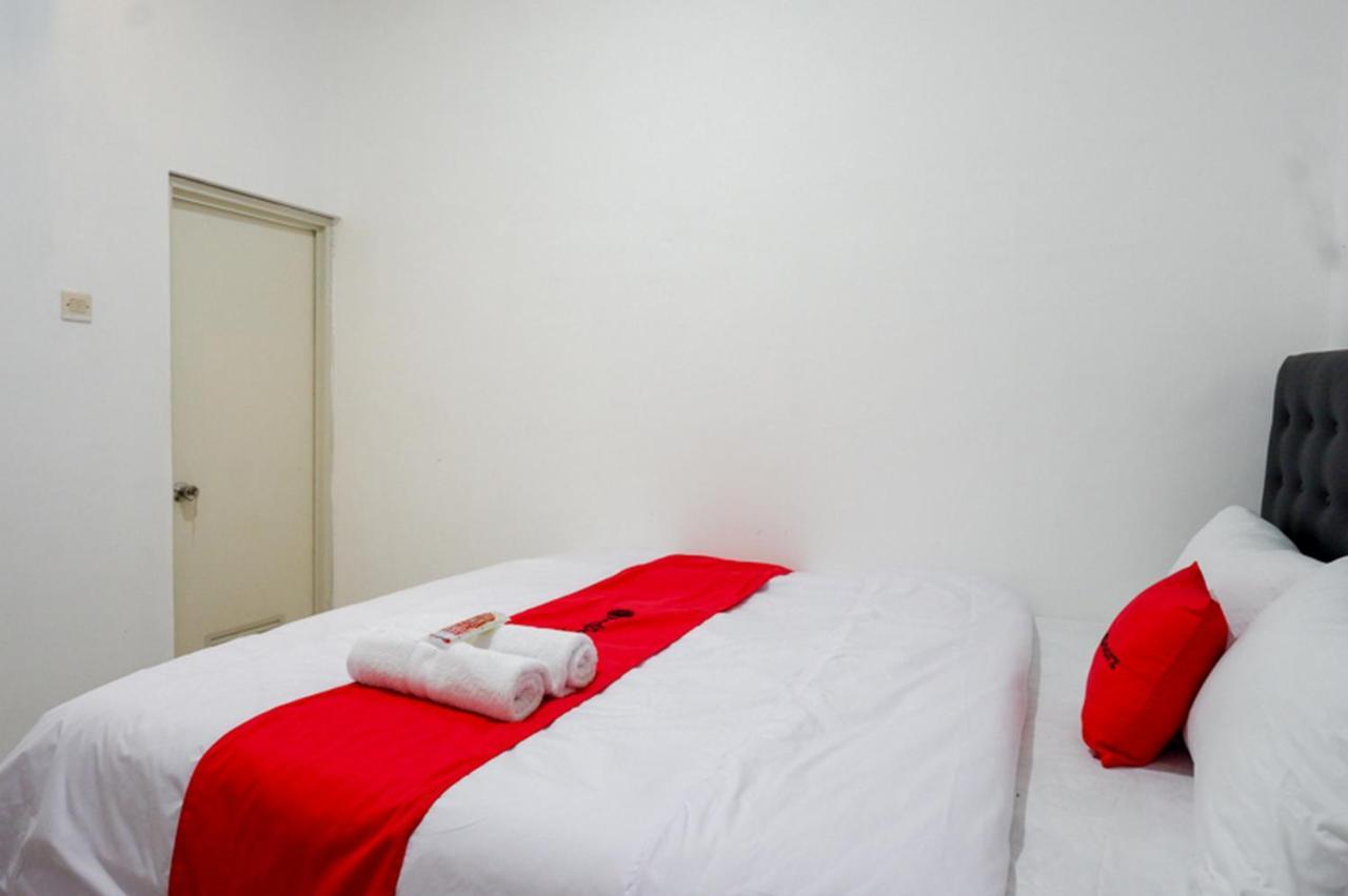 Reddoorz @ Demangan Sari Residence Pakualaman Exterior photo