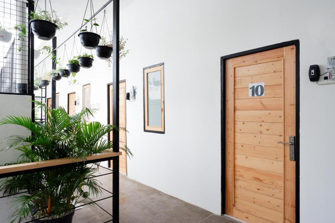 Reddoorz @ Demangan Sari Residence Pakualaman Exterior photo