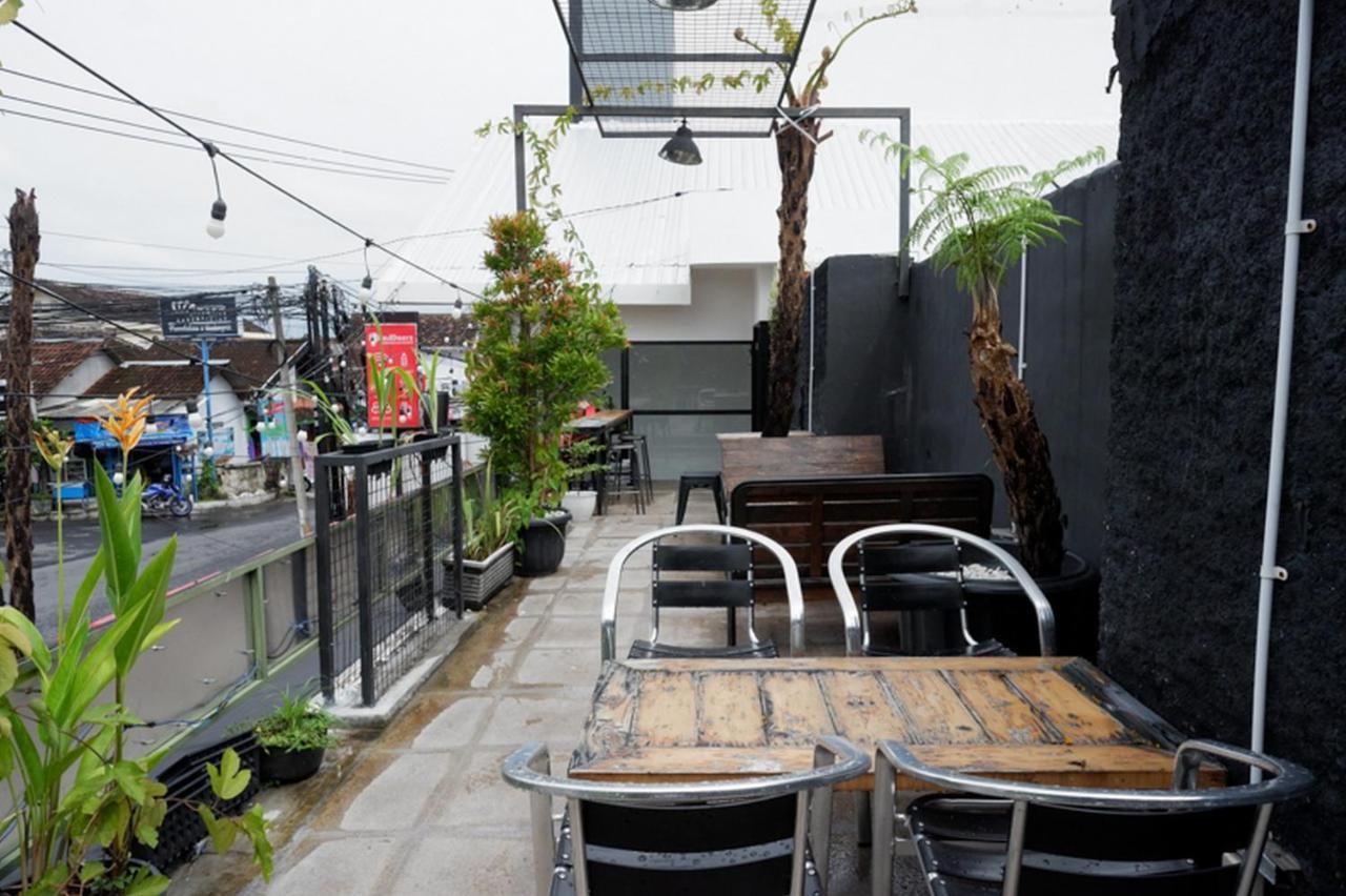 Reddoorz @ Demangan Sari Residence Pakualaman Exterior photo